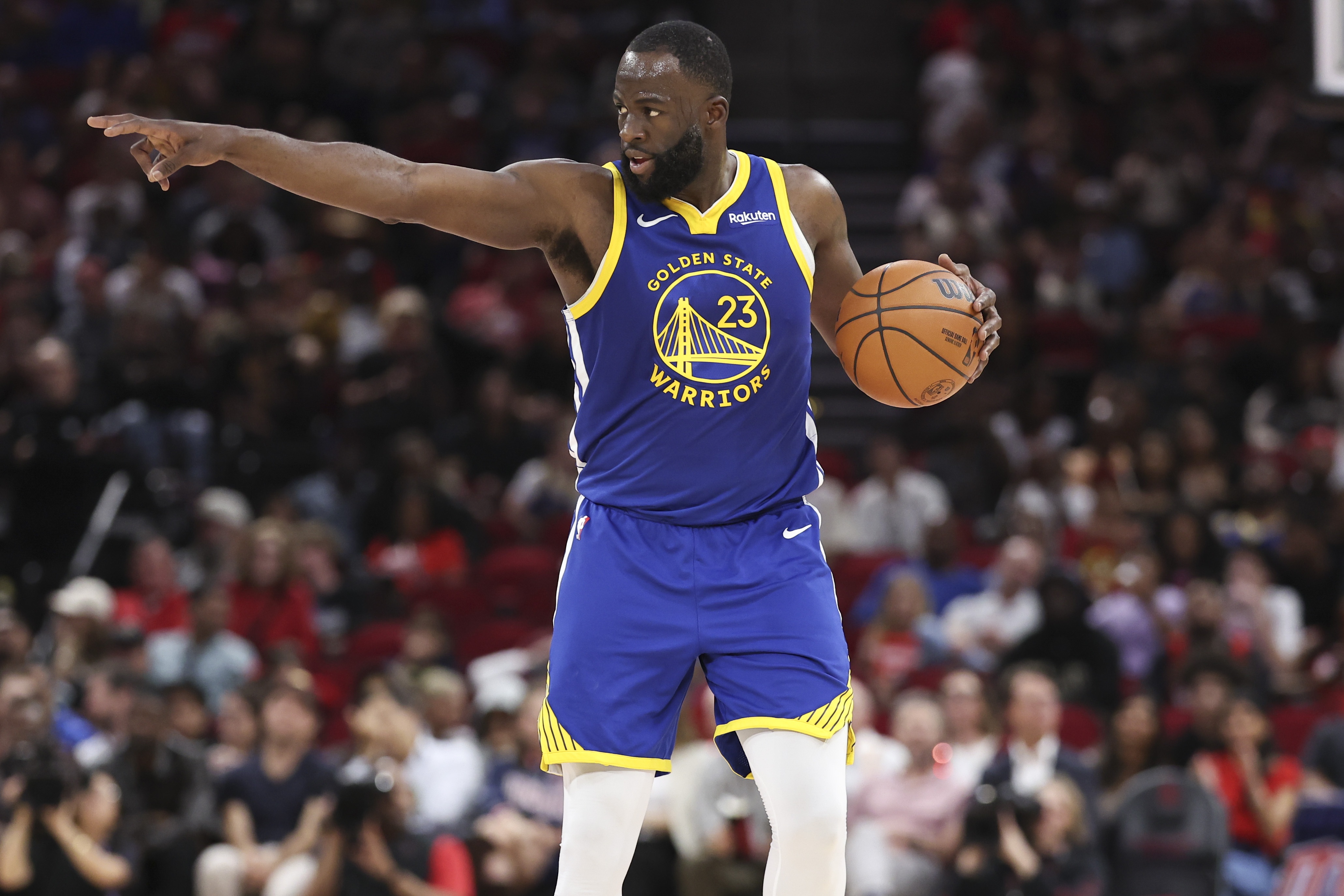 半岛体育-勇士背靠背战公牛 追梦&amp;佩顿可以出战 梅尔顿&amp;穆迪等6人缺席