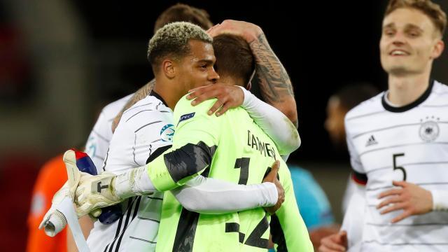 半岛体育-门将送礼队友争气，斗志昂扬的德国U21错误中成长